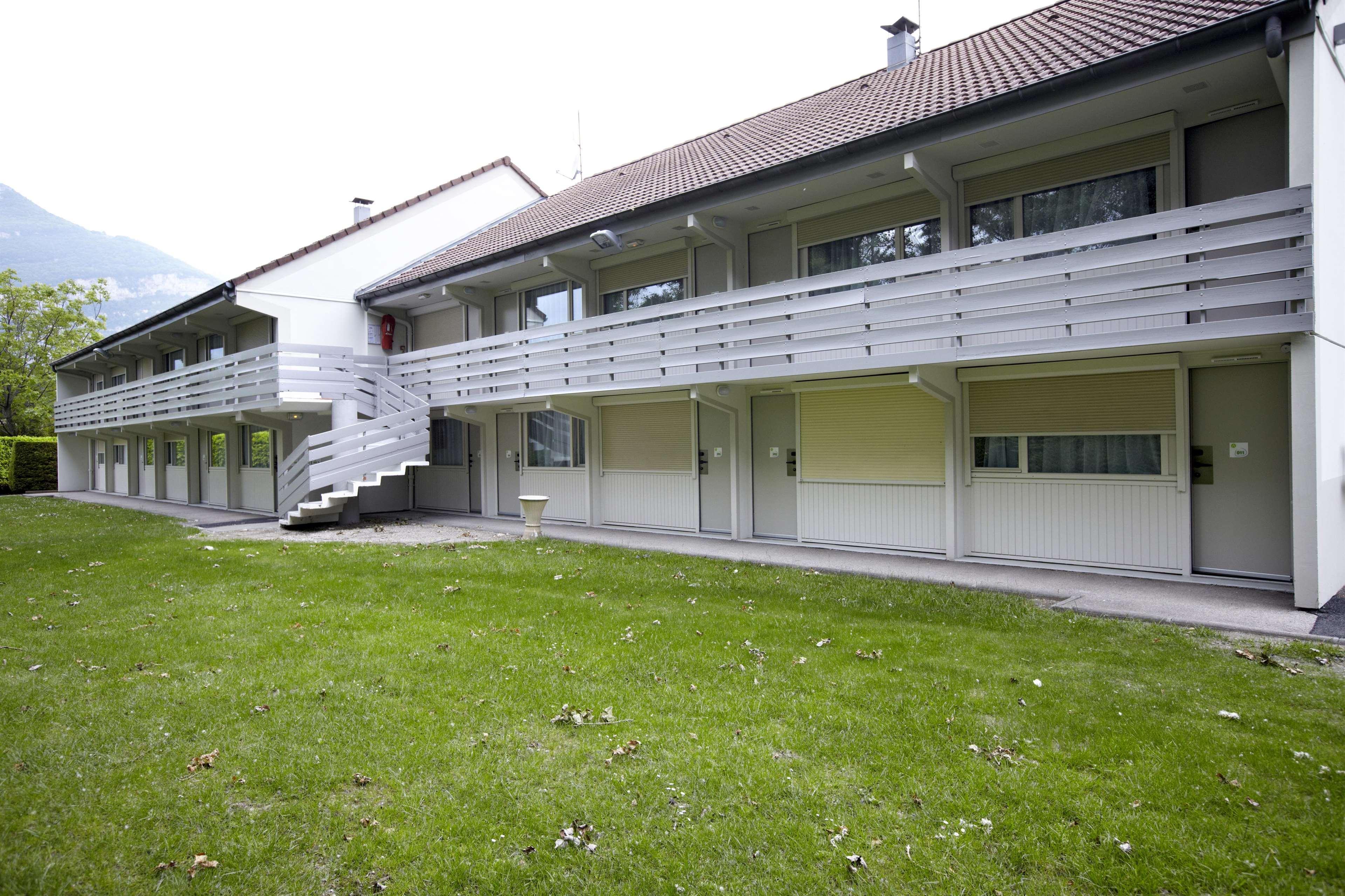 Готель Campanile Grenoble Nord - Сент-Егрев Екстер'єр фото